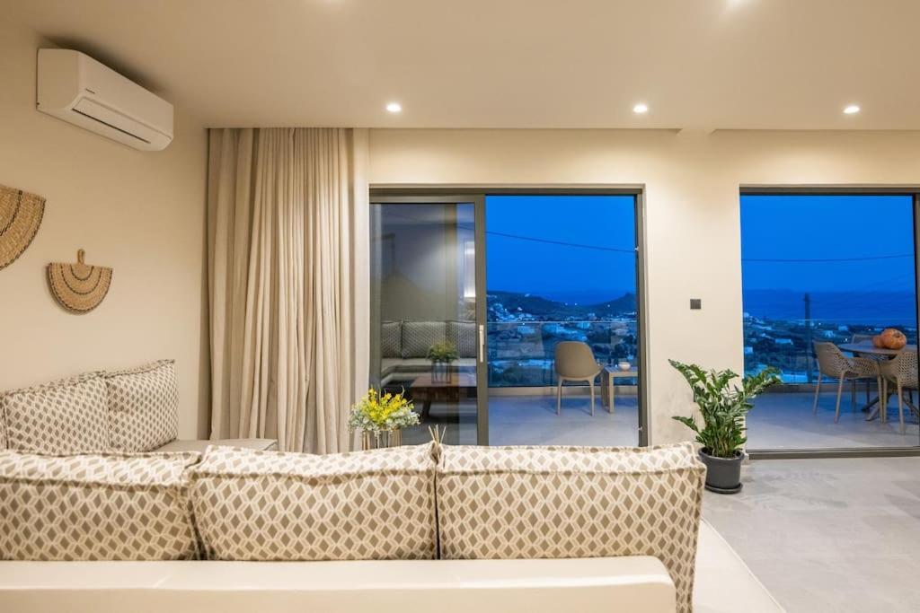 Pearl Suites And Villa Tinos ภายนอก รูปภาพ