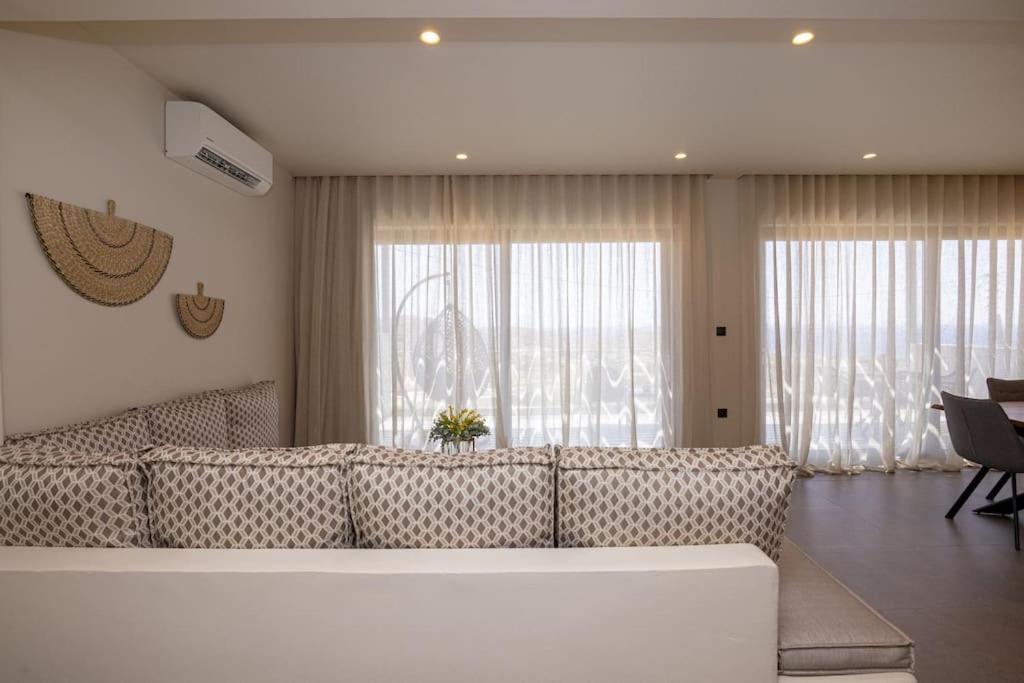Pearl Suites And Villa Tinos ภายนอก รูปภาพ