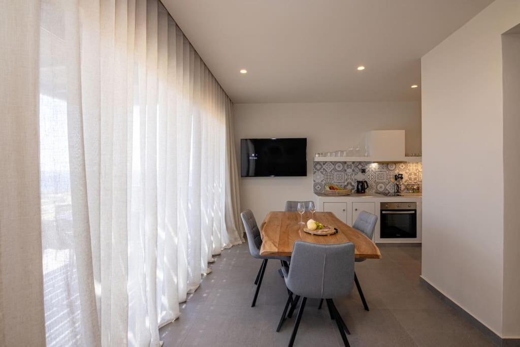 Pearl Suites And Villa Tinos ภายนอก รูปภาพ