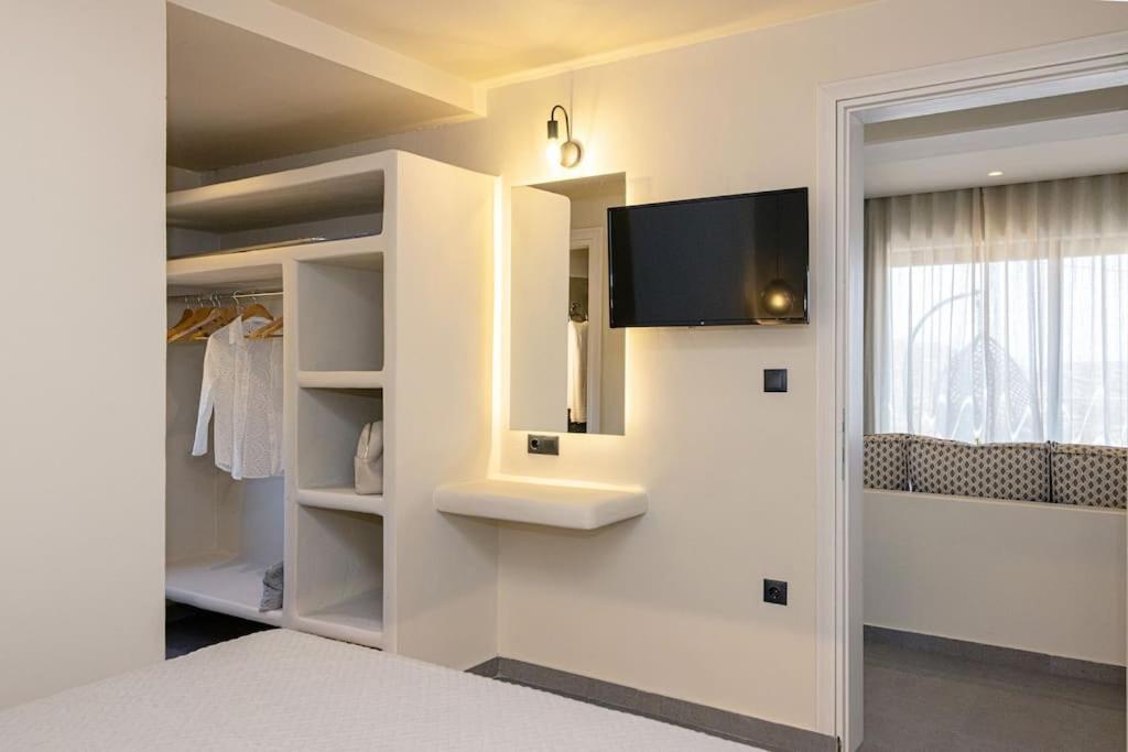 Pearl Suites And Villa Tinos ภายนอก รูปภาพ