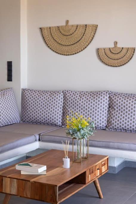 Pearl Suites And Villa Tinos ภายนอก รูปภาพ