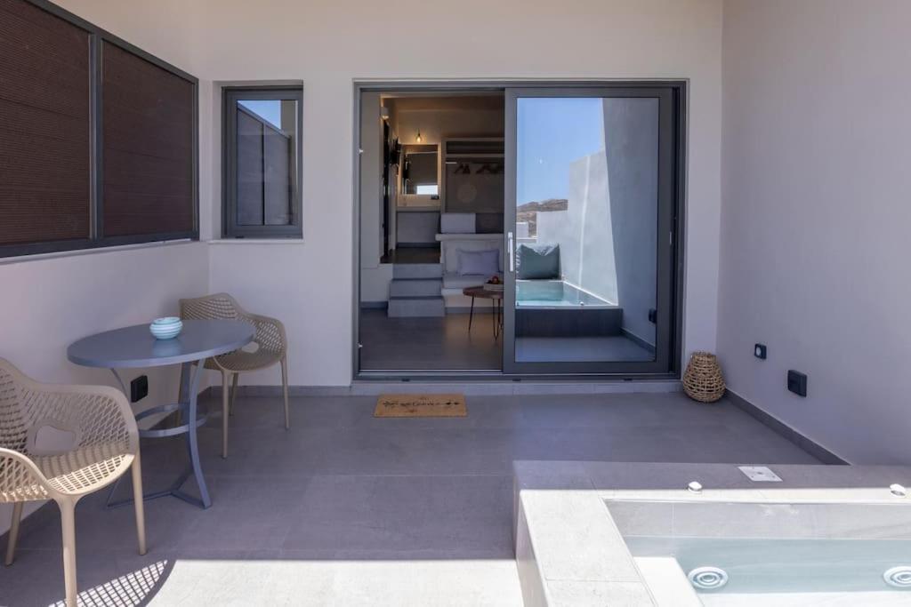 Pearl Suites And Villa Tinos ภายนอก รูปภาพ